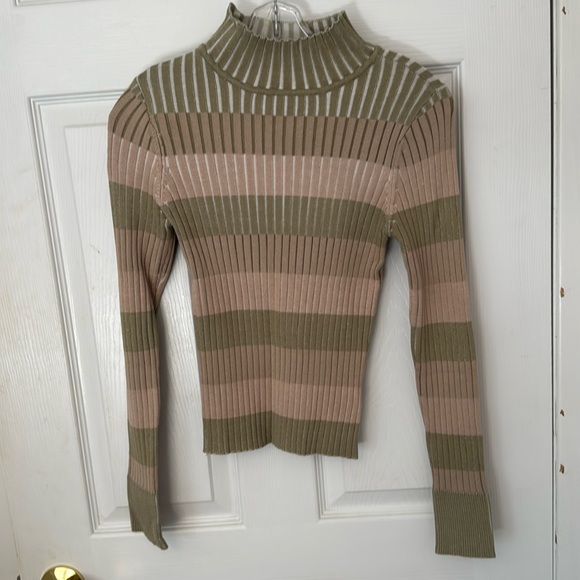 Long sleeve top - Picture 1 of 1